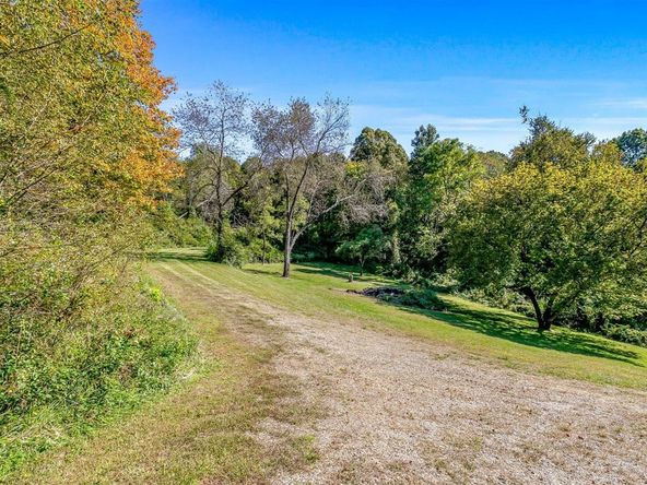 237 Ratcliff Cove Rd., Waynesville, NC 28786